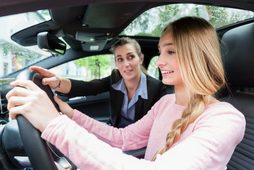 Learn to Drive Confidently with Female Driving Instructors Chertsey and Automatic Driving Lessons Chertsey